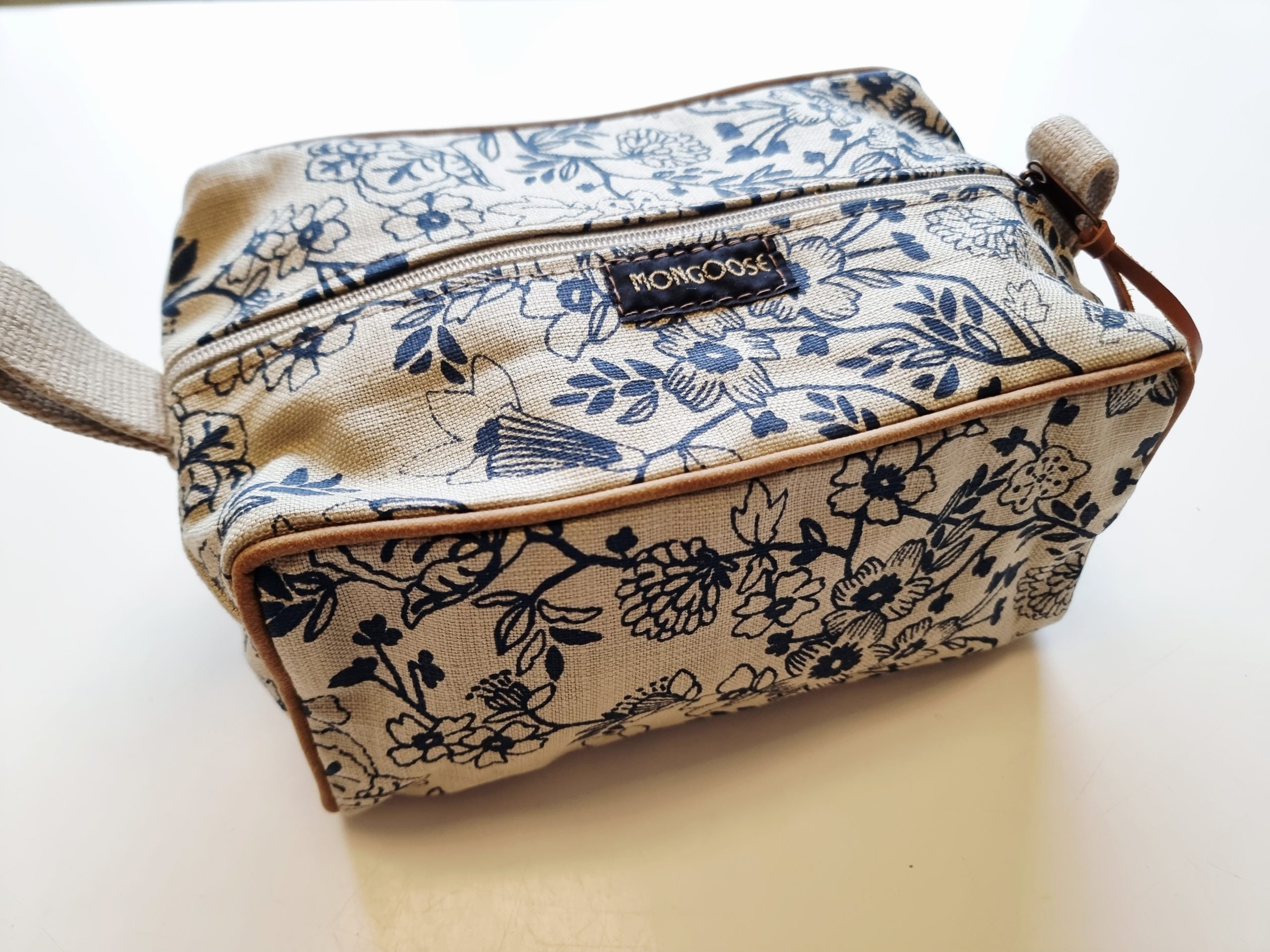 Toalettilaukku - Image 22