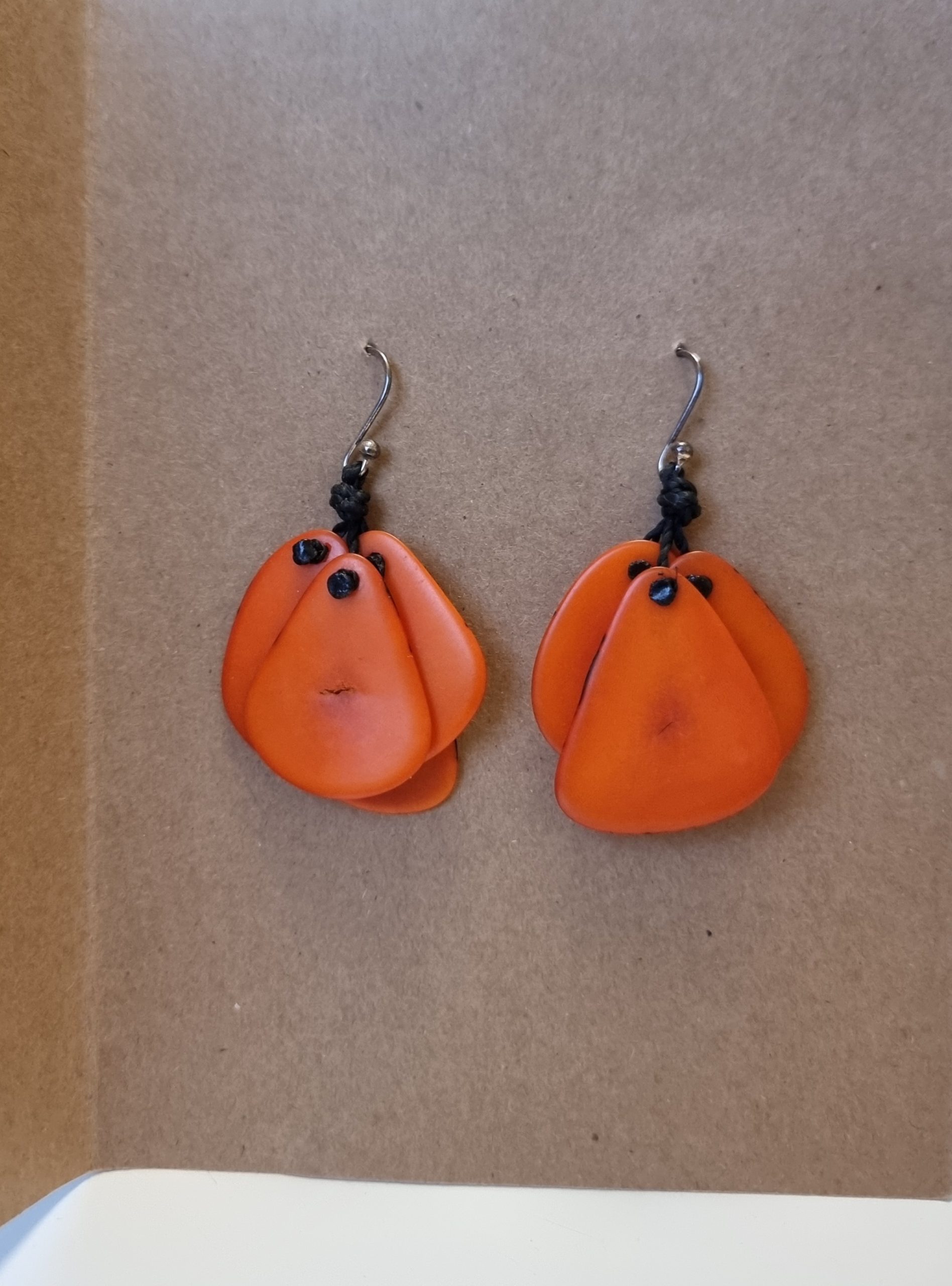 Angie Choque korvakorut oranssi